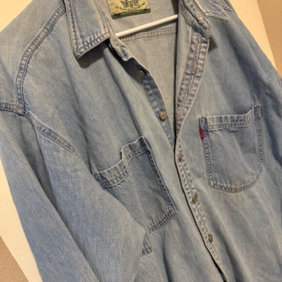 Levis‎ Denim Vintage Button Front Shirt Mens Jean Shirt Size Extra Large - Picture 2 of 7